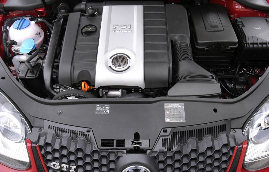  Volkswagen Golf GTi 2004 года  (фото 3 из 15)